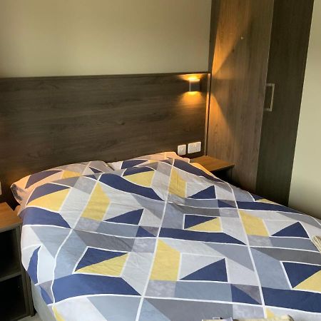 Small,Smart,Tidy 2 Bed Apartment Голуэй Экстерьер фото